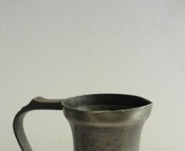 Pichet en étain