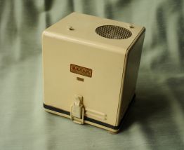 Objet de curiosité - Compresseur respiratoire SEFAM