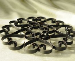 Dessous de plat, fer forgé, années 1960-1970, style Christofle