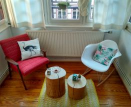 Fauteuil scandinave vintage rouge