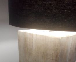 Lampe en bois massif