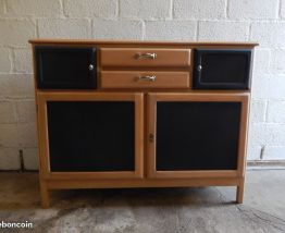 Meuble relooké style atelier rétro