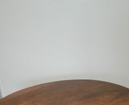 Table ronde ancienne en bois noyer 