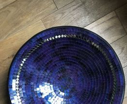 Grand plat de mosaïques rond bleu