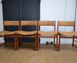 4 chaises scandinaves