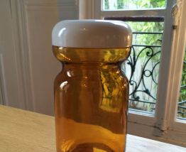 Bocal verre ambré et 5 coupelles assorties