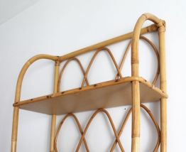Etagère en rotin vintage des années 70