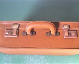 Jolie petite valise marron vintage 