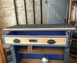 Bibliothèque ou meuble à étagères 