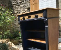 Bibliothèque ou meuble à étagères 