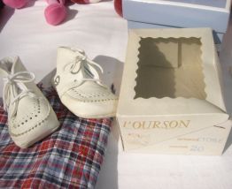 Petits chaussons vintage Marque L'OURSON POINTURE 20 
