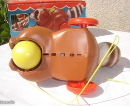 Raton-laveur à tirer 1979 Fisher Price  dans boite carton 