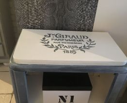 Ancienne table de nuit 