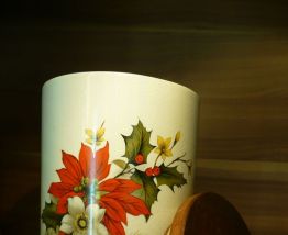 Pot émaillé blanc /fleurs de Noël Royal Ramsey