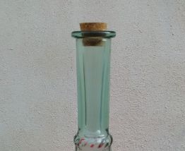 Jolie carafe en verre soufflé 