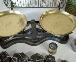 balance avec plateau en fonte