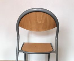 Chaises type écoliers 