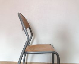 Chaises type écoliers 