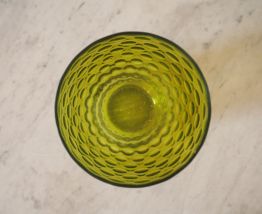 Vase vert rétro à bulles
