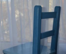 Chaise bois enfant vintage 
