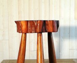 Bout de canapé tripode