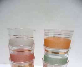 six verres ancien  de couleurs