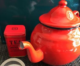 Théière émail rouge 