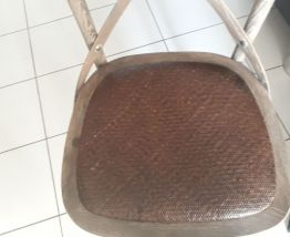 2 tres Belles chaises en chene 