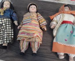 LOT DE 22 POUPEES PORCELAINE ARTICULLES COSTUMES PAYS 