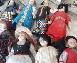 LOT DE 22 POUPEES PORCELAINE ARTICULLES COSTUMES PAYS 