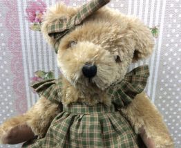 Cadre patiné, déco peluche