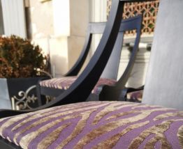 Chaises zébrées