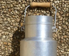 pot lait ancien en aluminium, vintage