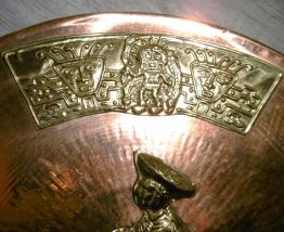 Vintage Assiette Murale en cuivre et laiton Pérou