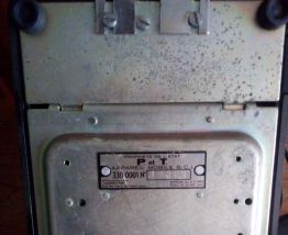 Téléphone à cadran en bakélite