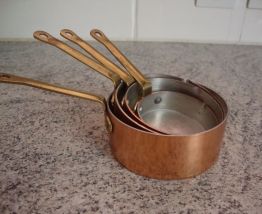 LOT DE 4 MINI CASSEROLES EN CUIVRE  