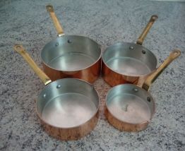 LOT DE 4 MINI CASSEROLES EN CUIVRE  