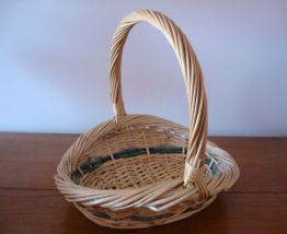 PETIT PANIER EN OSIER VINTAGE