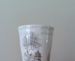 Mazagrans en porcelaine.