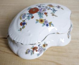 boîte porcelaine à fleurs vintage