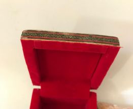 BOITE RUSSE VINTAGE TOPISSIME ANCIENNE
