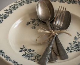 Plat de service Lunéville modèle Pâquerette