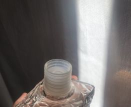 Carafe à whisky en verre moulé 