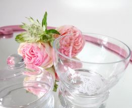 Sucrier, bonbonnière ou boîte à bijoux en verre 