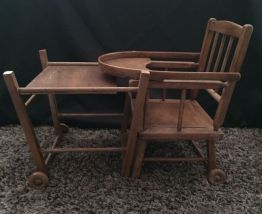 Chaise Haute de Poupée