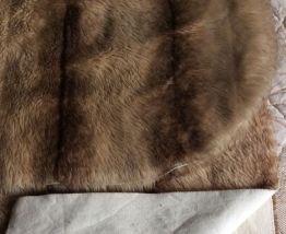 Dessus de lit vintage en fourrure synthétique 