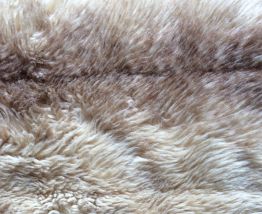 Dessus de lit vintage en fourrure synthétique 