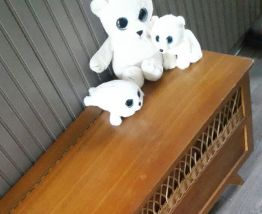 Coffre banc osier rotin vintage scandinave pieds compas 