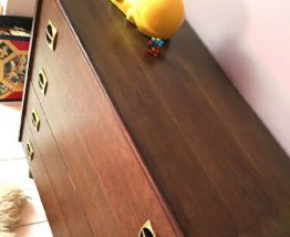 Commode vintage scandinave pieds fuseaux 