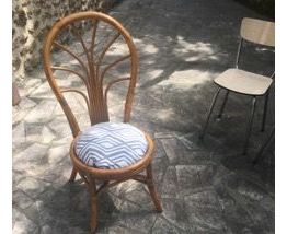 Tres jolie chaise en rotin vintage 